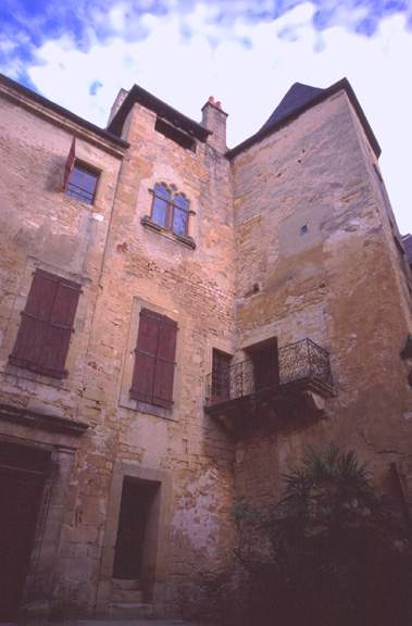 fr_sarlat1.jpg (94639 bytes)