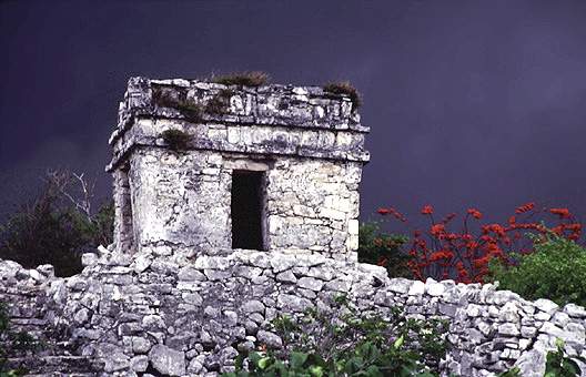 mexico_tulum.jpg (91836 bytes)